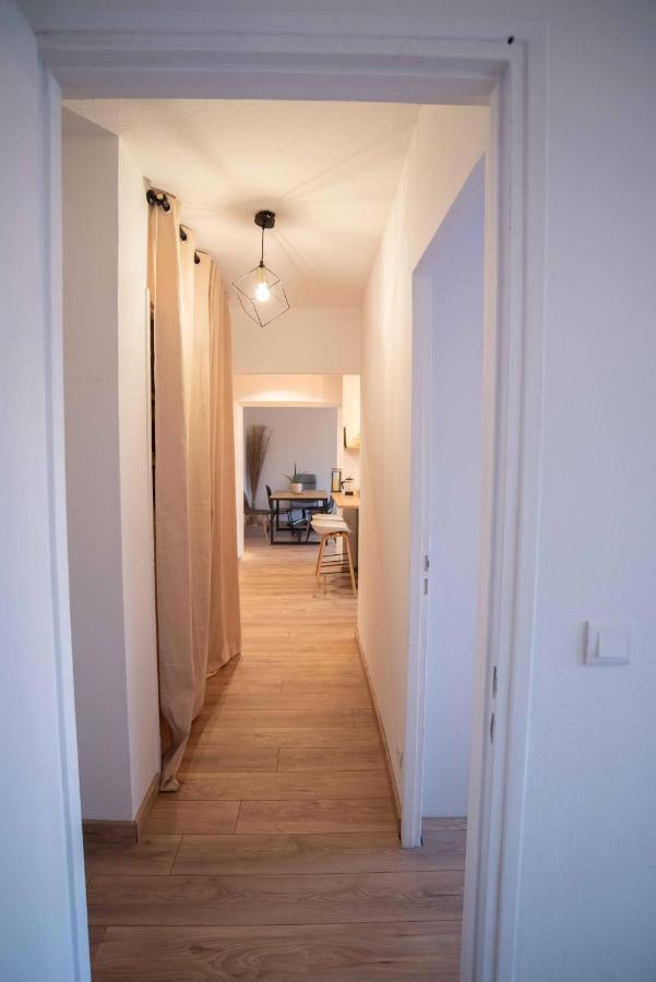 Magnifique Cocon - Metro A Republique - 2 Belles Chambres Avec Dressings - Wifi Gratuit - Netflix - Au Calme Absolu - Lumineux - Jardin Arbore Partage Dans La Residence Villeurbanne Exterior foto